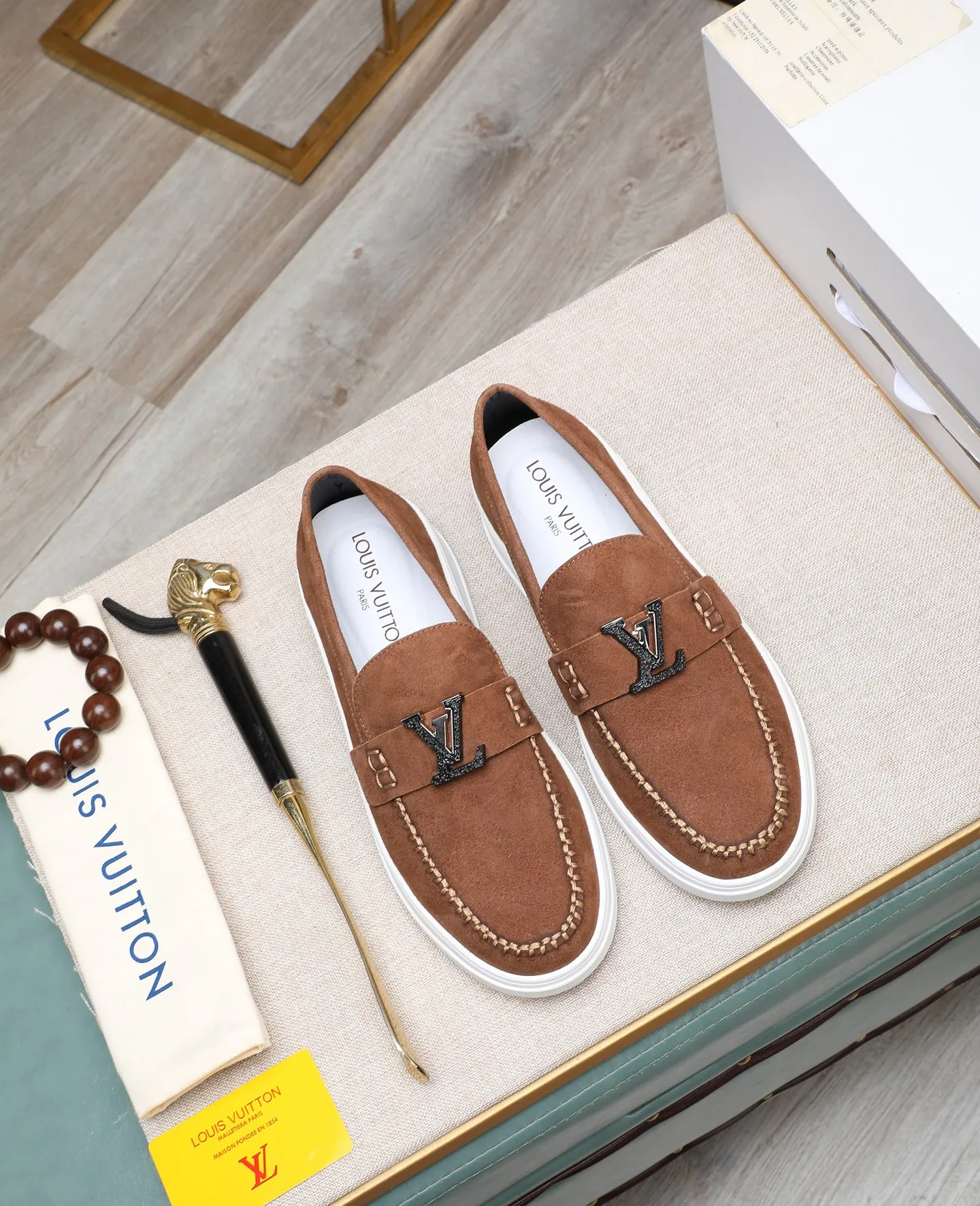 Men's shoes 💰440 📛📛【LOUIS VUITTON】Louis Vuitton official website synchronized new products 👟Milan fashion catwalk style 🇰🇾🇰🇾LV family logo, celebrity style, a must-have for fashionistas ⚠️First-layer calfskin ➕Genuine leather lining ➕Official website original version special outsole 👞Number 38-44